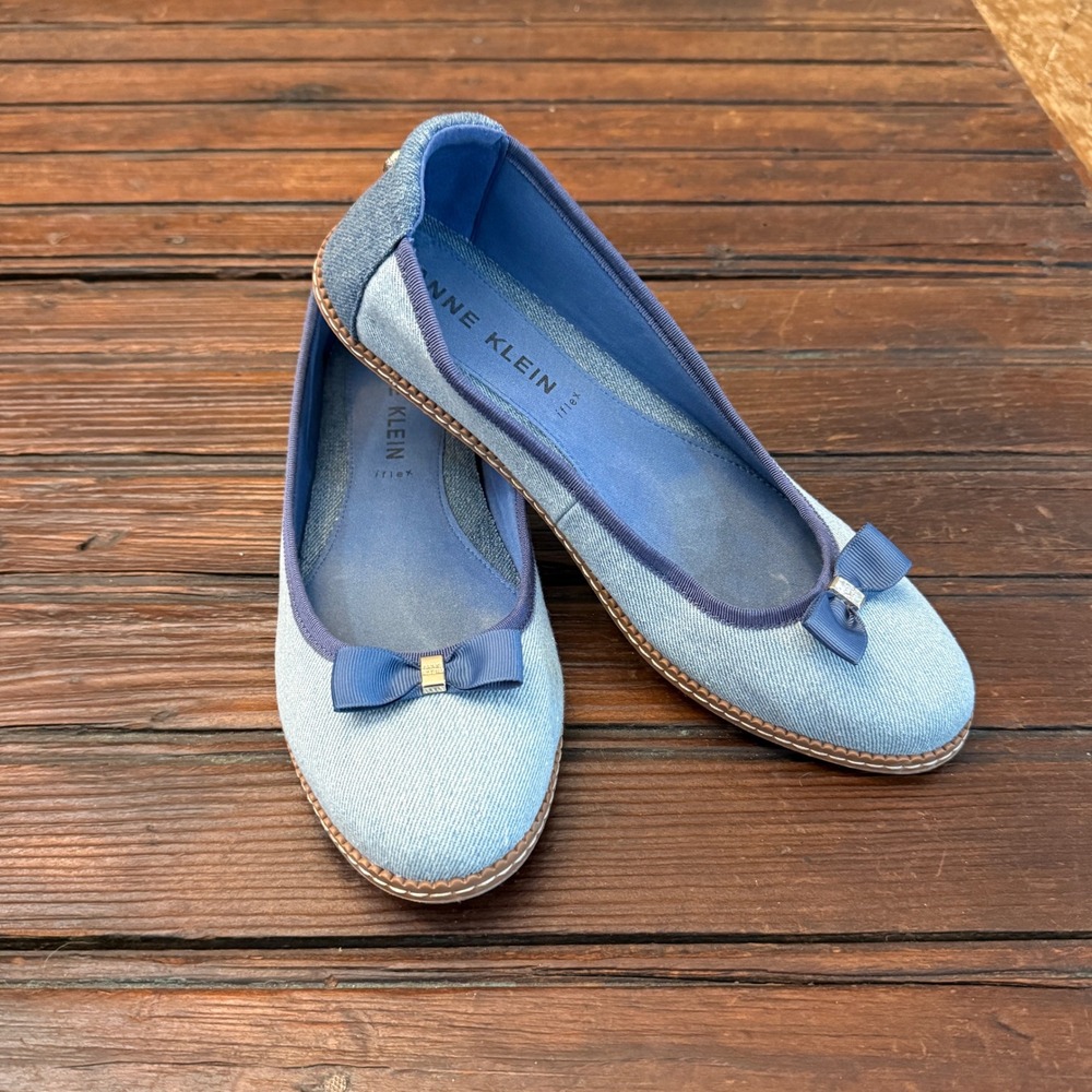 Anne Klein iFlex Denim Ballet Flats Blue Light Wash Bow Round Toe Shoes Women 10